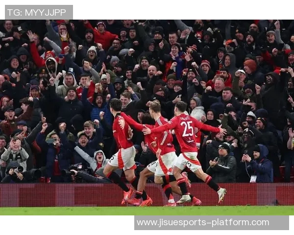 足总杯激战尤文图斯逆转曼联补时绝杀全场沸腾