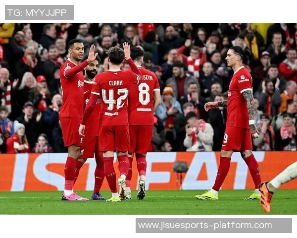 意甲激战：利物浦6-2大胜AC米兰乌龙球引发争议与全场沸腾